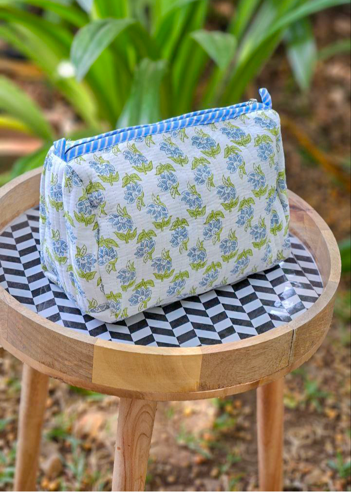 Make up bag, made of cloth