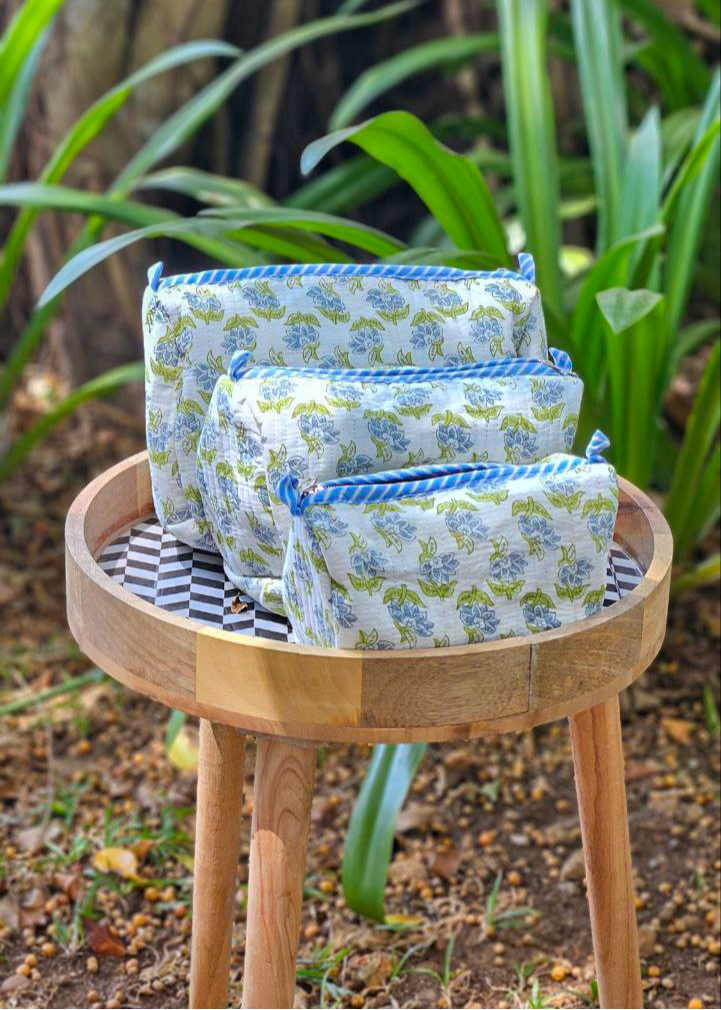 Make up bag, made of cloth