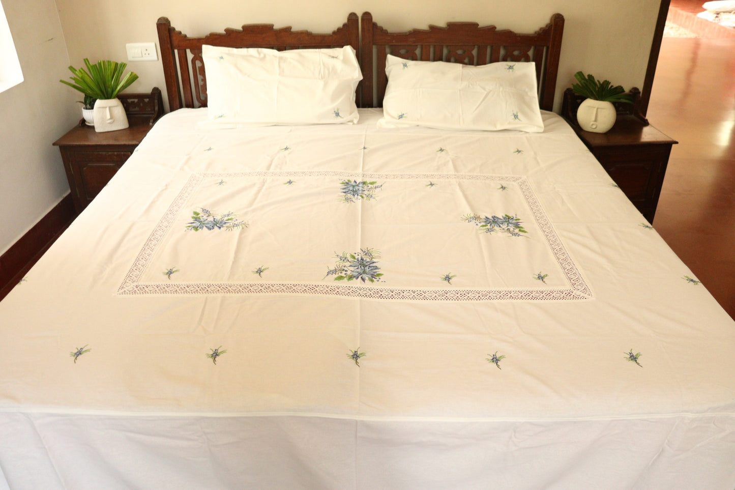 Cross Stitch Embroidery Bedsheets +2 pillow covers