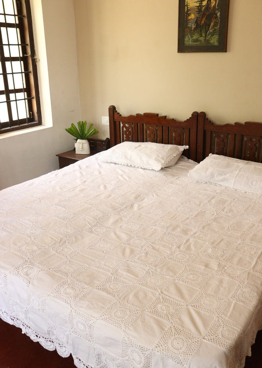 White Crochet Bedcover+2 pillow covers